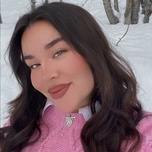 Meet your Posher, Maddie